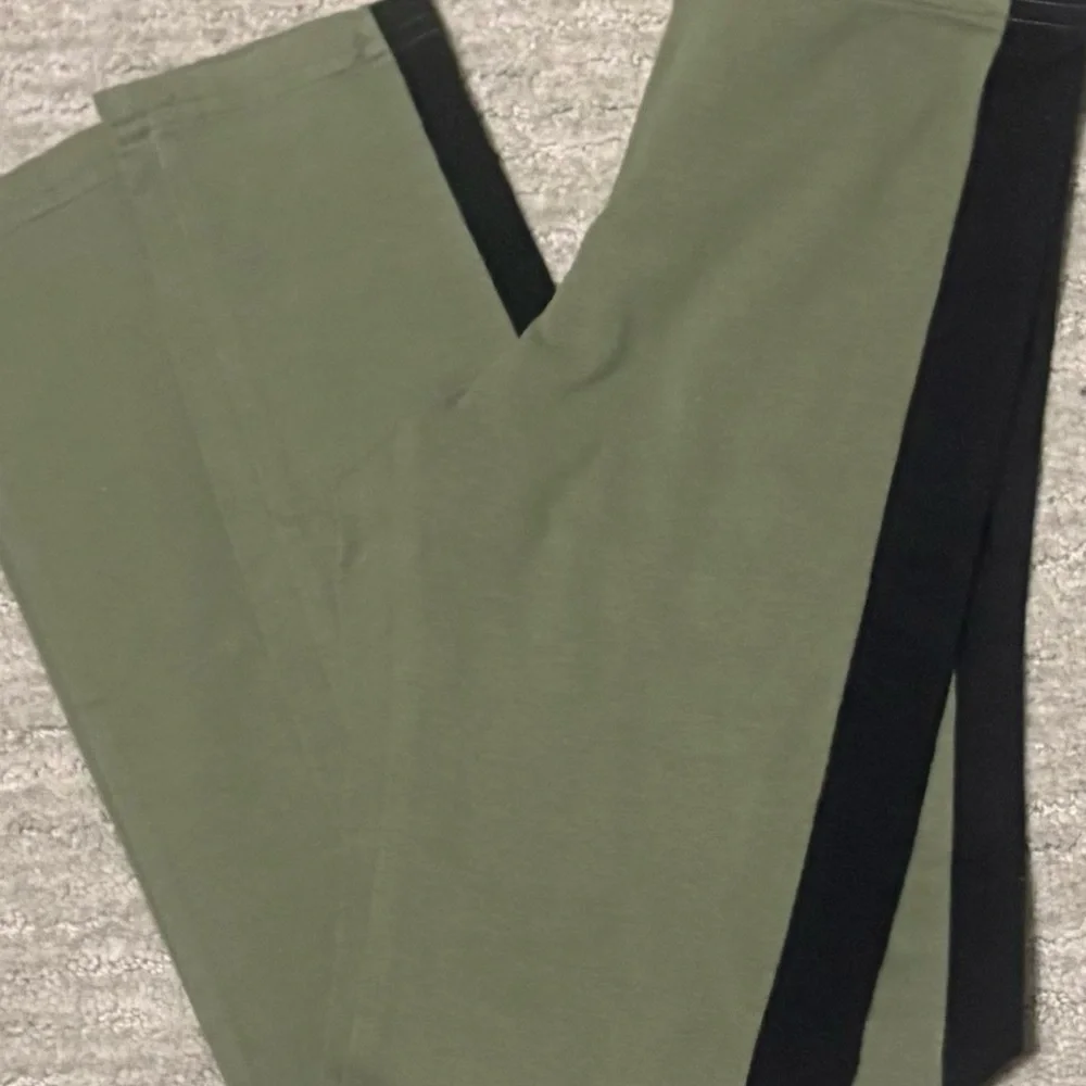 Old navy olive green Girls leggings 8